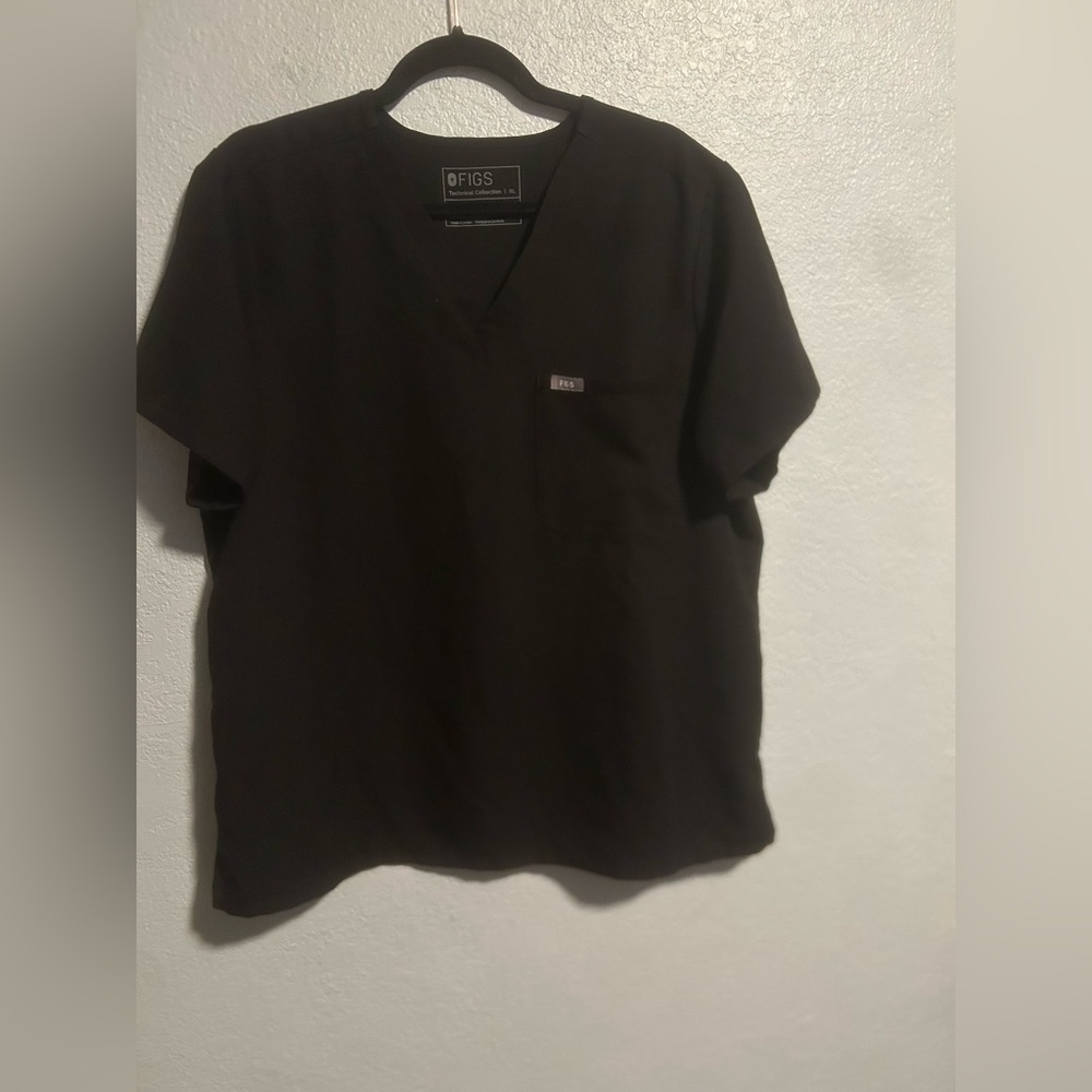 Figs black scrub top